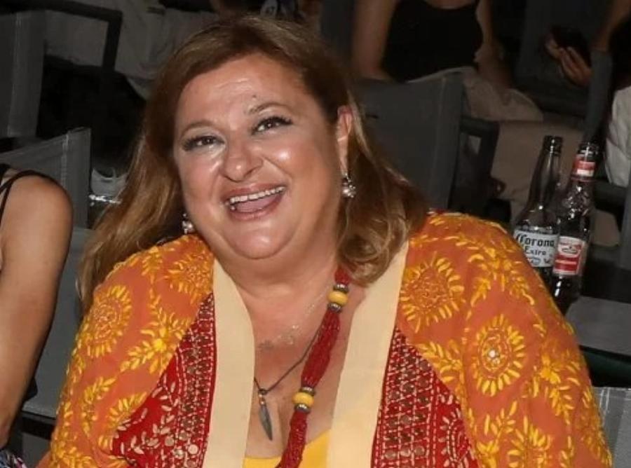 Ελισάβετ Κωσταντινίδου: Τα παιδικά χρόνια, η δύσκολη εφηβεία, το δυστύχημα που την τσάκισε, ο κρυφός γάμος στα 20 και η ηθοποιός κόρη