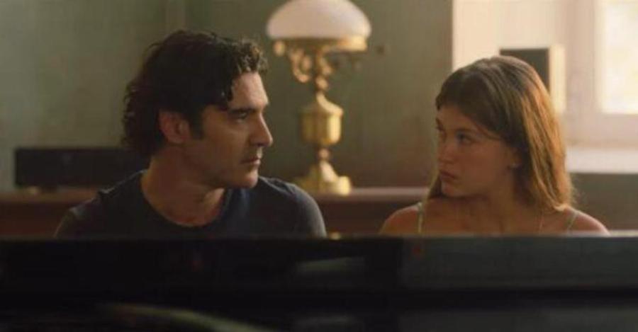 Χριστόφορος Παπακαλιάτης: Το πρώτο τρέιλερ της νέα του σειράς “Maestro” είναι εδώ