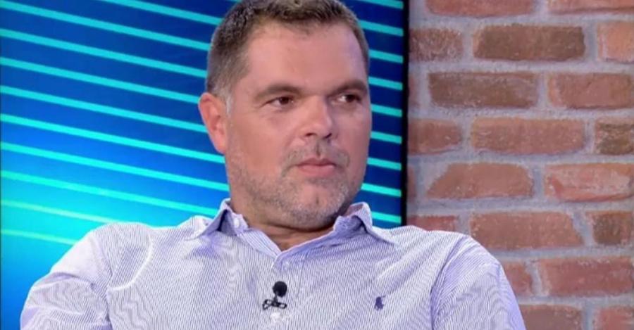 «Δεν αυτοπροσδιοριζόμαστε με τους όρους έξυπνοι η πετυχημένοι»: Η ανάρτηση καρφί του Δημήτρη Παπανικολάου στον Καπουτζίδη