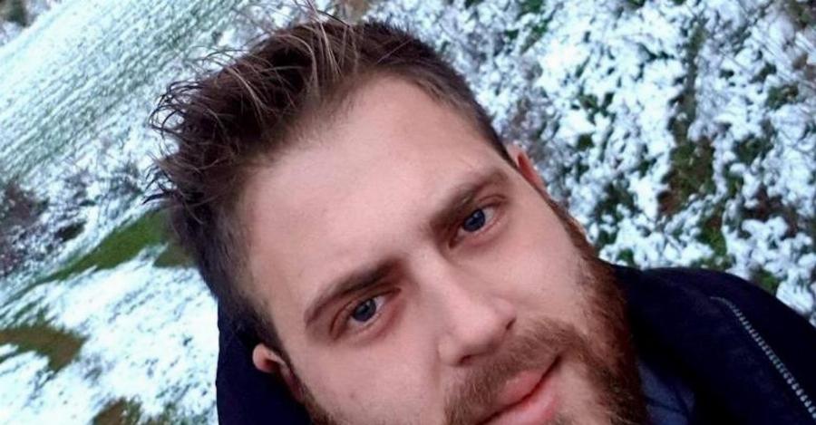 Αυτός είναι ο 28χρονος που δίνει μάχη στην ΜΕΘ στην Πάτρα: Η μηχανή του καρφώθηκε σε IX και πήρε φωτιά