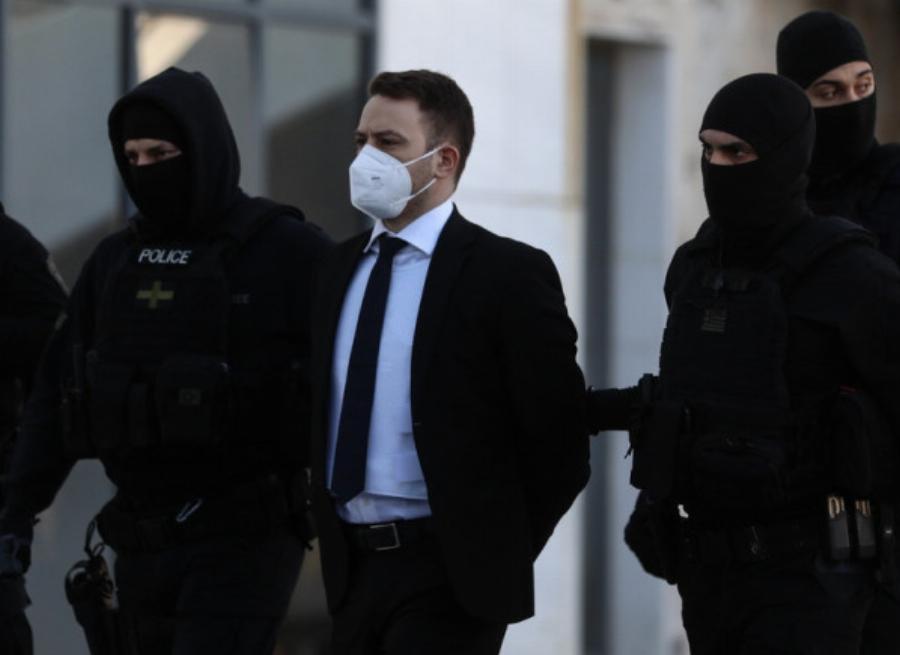 Θαυμάστριες στέλνουν γράμματα στη φυλακή στο Μπάμπη Αναγνωστόπουλο