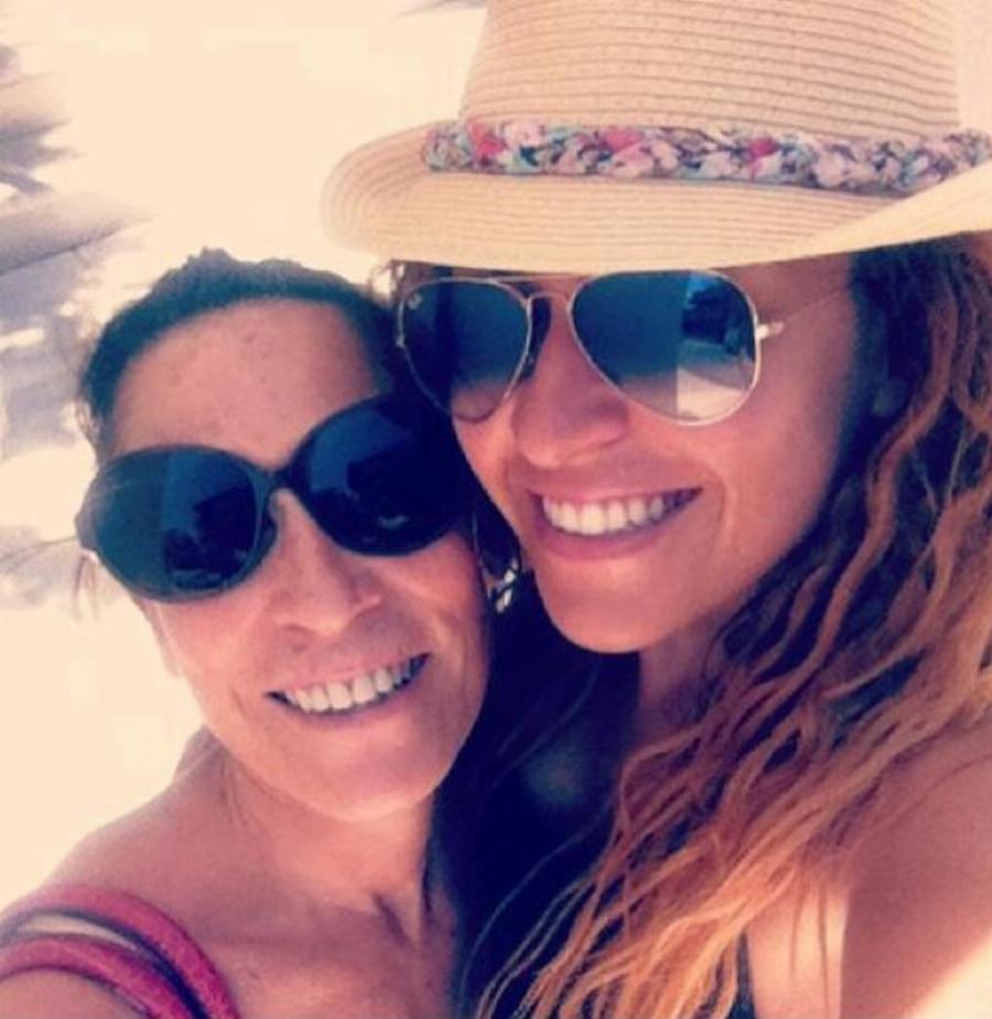 Πασχάλης Τερζής: Το σπάνιο στιγμιότυπο με την  κομψή και γλυκύτατη σύζυγό του