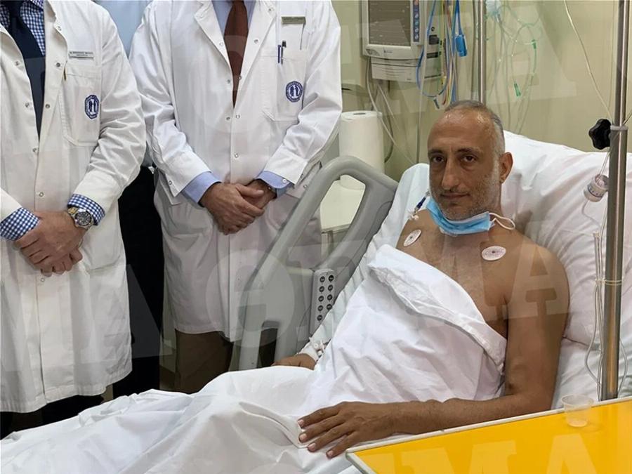 «Σ’ αγαπώ. Έκανα το αυτονόητο ως πατέρας»: Ο Ιαβέρης δώρισε το νεφρό του στο γιο του