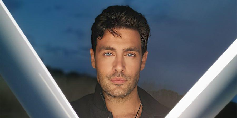 Κώστας Μαρτάκης: Οι 2 άγνωστοι γάμοι στο δημοτικό, η λήξη της συνεργασίας με τον Ηλία Ψινάκη και η αδυναμία στις juicy γυναίκες