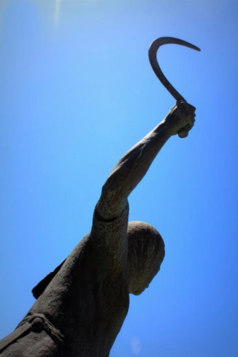 H Mανιάτισσα με το δρεπάνι: Η άγνωστη ιστορία που θα έπρεπε να διδάσκετε στο σχολείο