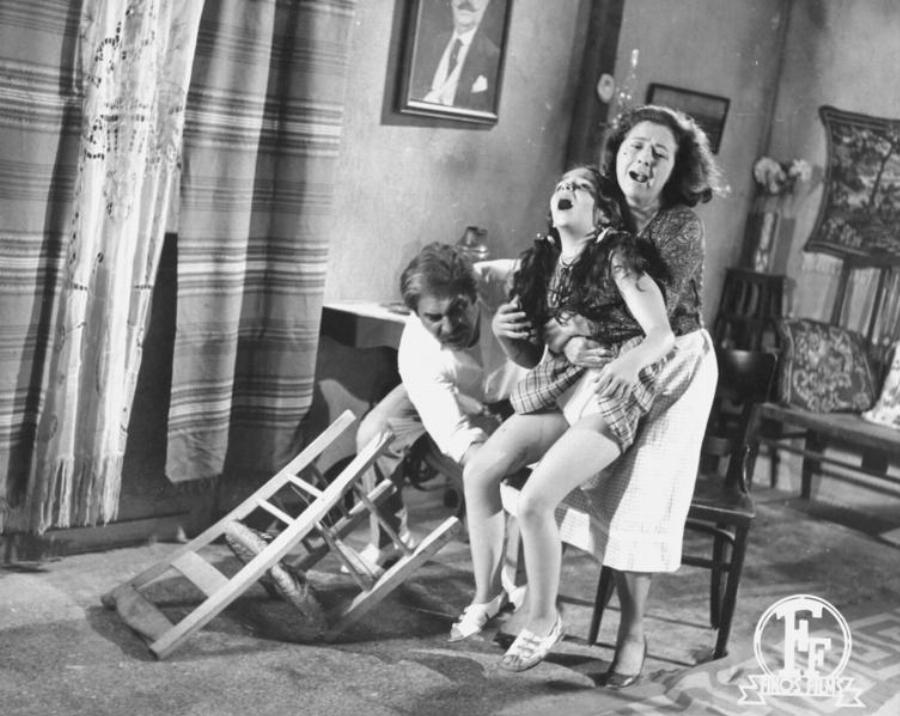 «Μαρί-Λεονί»: Ποια είναι και τι κάνει η υπηρέτρια της Μαντάμ Σουσού – Ποια ηθοποιός κρύβεται πίσω από το ταλαντούχο κορίτσι