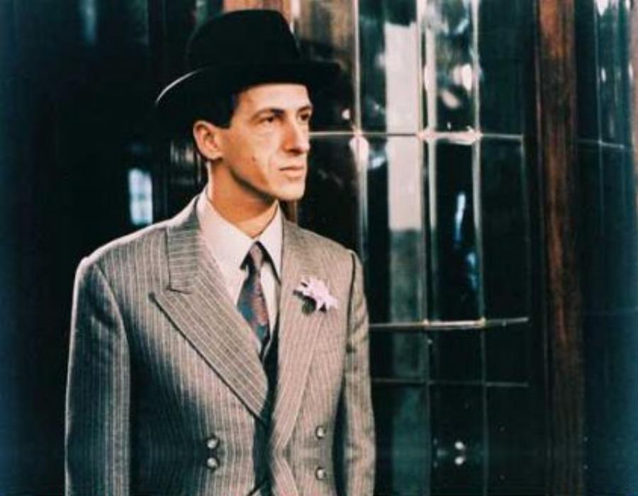 Τάκης Μόσχος: Η ενασχόληση με το μόντελινγκ, ο πρώτος ρόλος, η ερωτική απογοήτευση, η μάχη με τις ουσίες και ο θάνατος στο νοσοκομείο