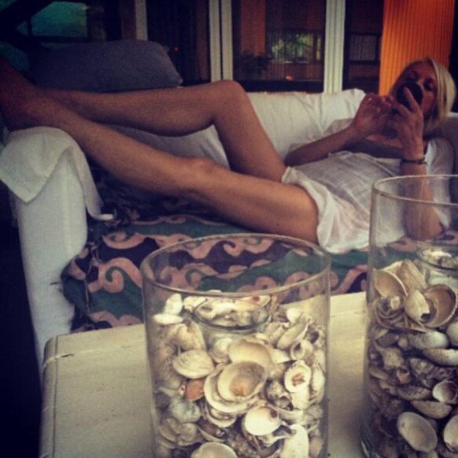 Ρούλα Κορομηλά: Εικόνες από την πολυτελή μεζονέτα της πρώην παρουσιάστριας στην Κηφισιά – Η πισίνα και ο ονειρικός κήπος