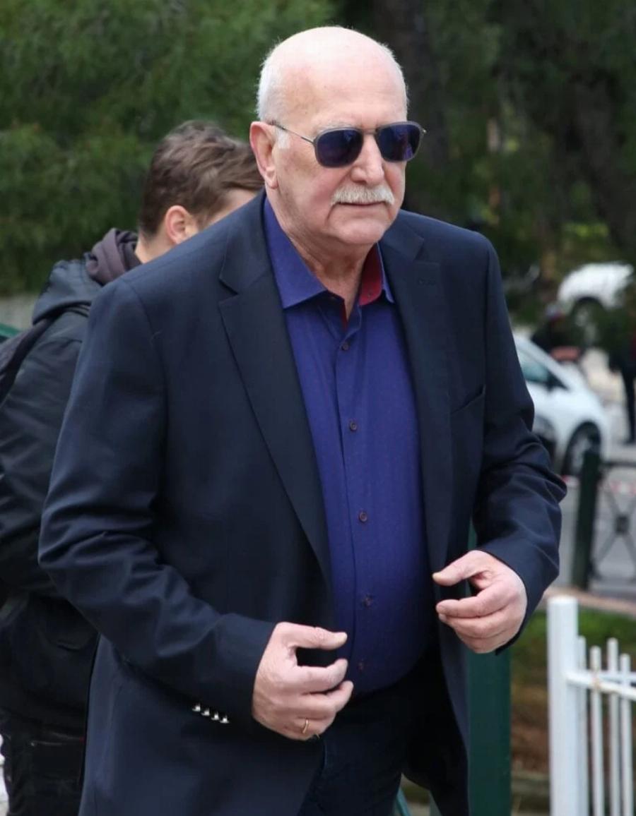 «Υποδυόμουν τον νεκρό αδερφό μου για 10 χρόνια»: To άγνωστο oικογενειακό δράμα του Γιώργου Παπαδάκη