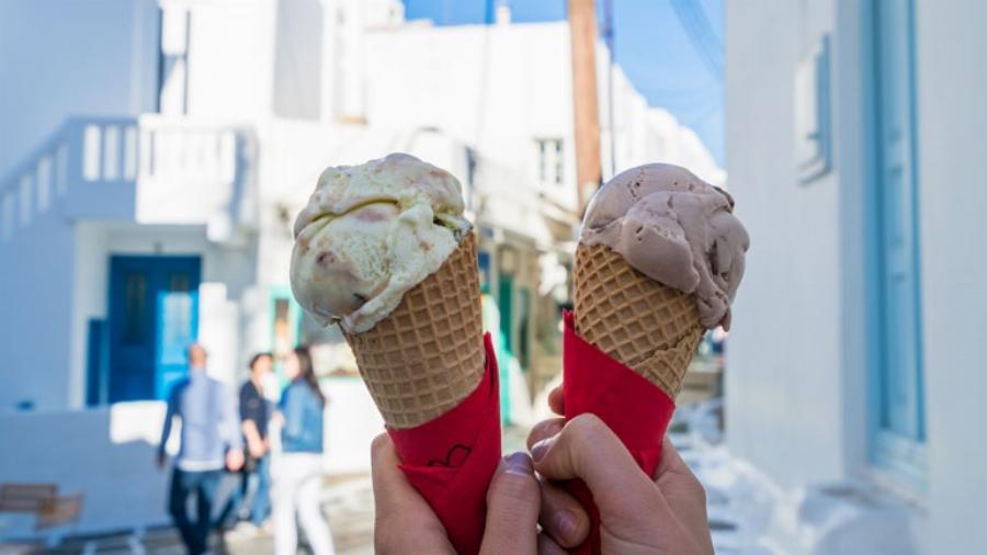 23€ η μερίδα γύρο, 5€ μια μπάλα παγωτό: Ξέφυγαν οι τιμές στα νησιά