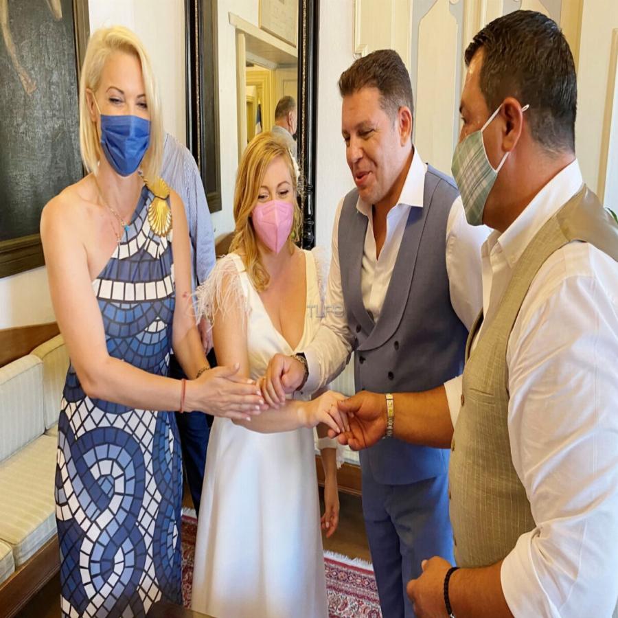 Κατερίνα Μονογυιού: Τα καλλιστεία, η ενασχόληση με την πολιτική, ο υπέρλαμπρος γάμος και ο θάνατος του αδερφού της σε τροχαίο δυστύχημα