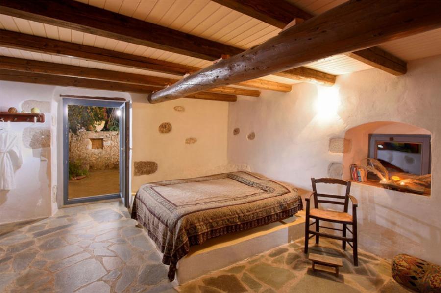 Νίκος Καζαντζάκης: Το σπίτι του θρυλικού ποιητή, η πρόσφατη εντυπωσιακή ανακαίνιση, το εσωτερικό και η τιμή πώλησης του