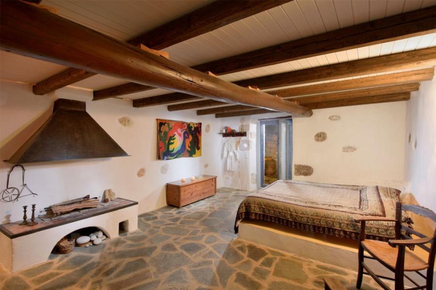 Νίκος Καζαντζάκης: Το σπίτι του θρυλικού ποιητή, η πρόσφατη εντυπωσιακή ανακαίνιση, το εσωτερικό και η τιμή πώλησης του