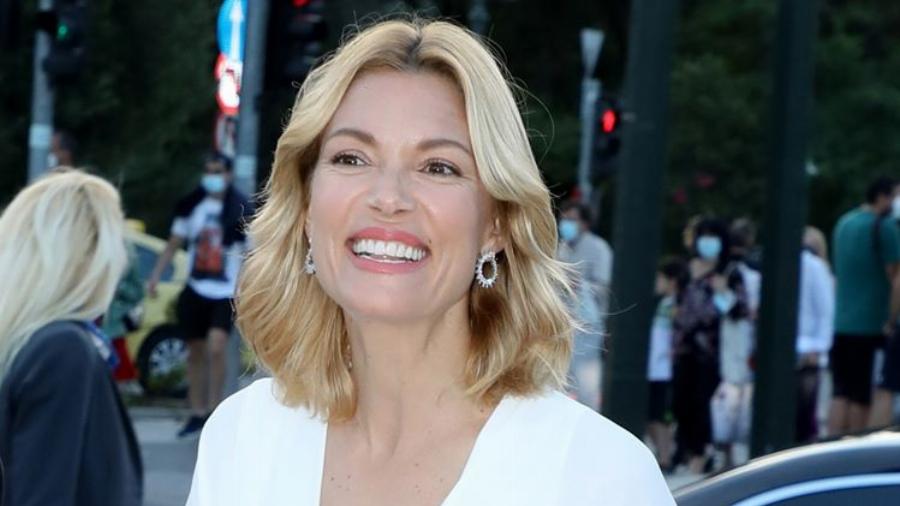 Βίκυ Καγιά: «Το φυσιολογικό είναι να γερνάμε, μου αρέσω με τις ρυτίδες μου»