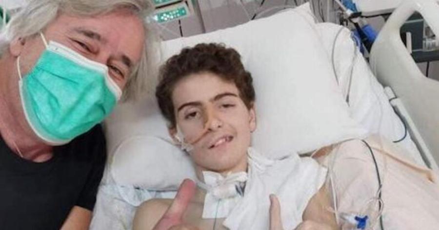 Φεύγει για Βερολίνο ο 15χρονος Γιάννης από την Πάτρα για μία ακόμη λεπτή επέμβαση ζωής