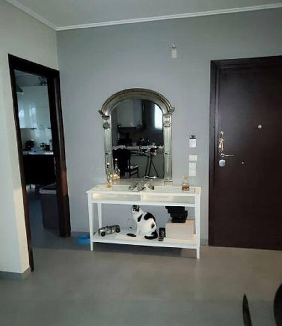 Γιώργος Καπουτζίδης: Η μοντέρνα διακόσμηση του σπιτιού του στην Αγία Παρασκευή και η τεράστια τραπεζαρία