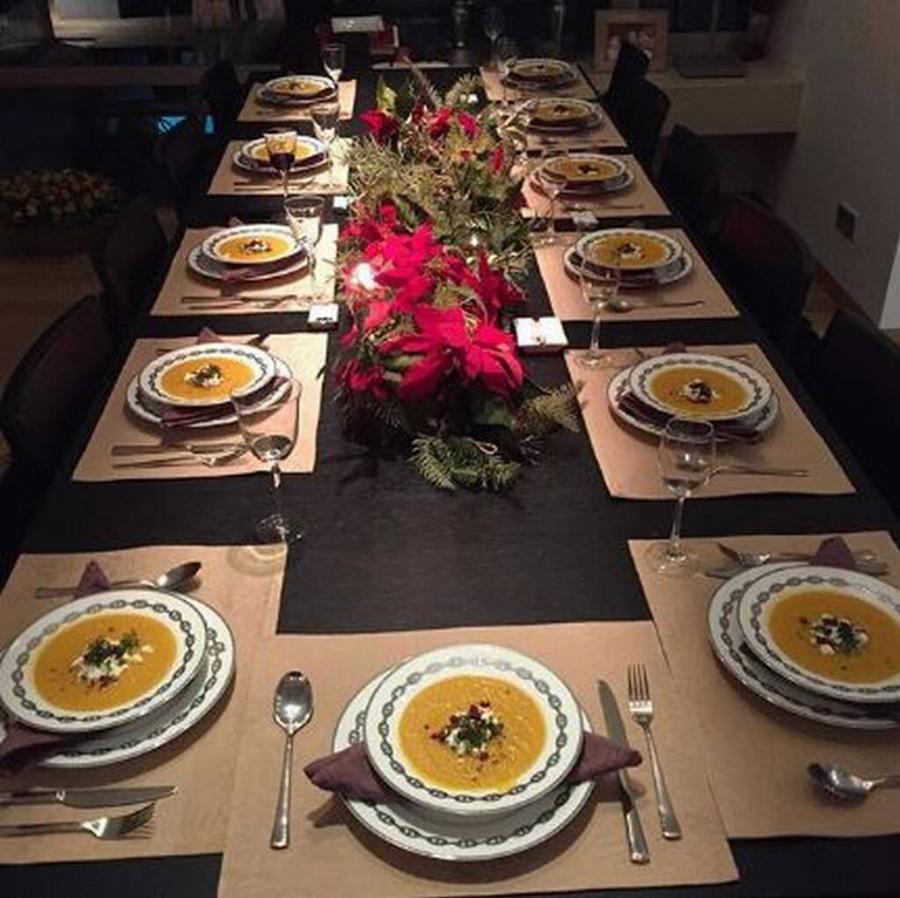 Γιώργος Καπουτζίδης: Η μοντέρνα διακόσμηση του σπιτιού του στην Αγία Παρασκευή και η τεράστια τραπεζαρία