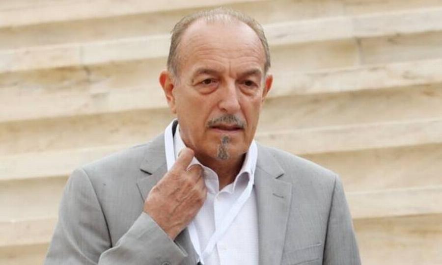 Τάσος Αρνιακός: Οι βοσκοί πρόγονοι, η αλλαγή του επιθέτου του, τα 25 χρόνια ευτυχισμένου γάμου και οι 2 κούκλοι γιοι του