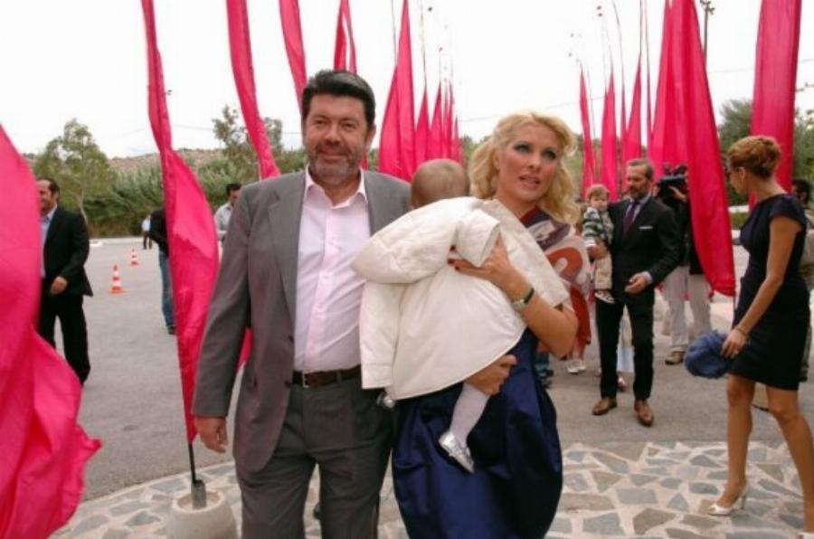 Ελένης Μενεγάκη: Η βάπτιση της κόρης της Βαλέριας, ο παραμυθένιος στολισμός και η νονά Τζένη Μπαλατσινού