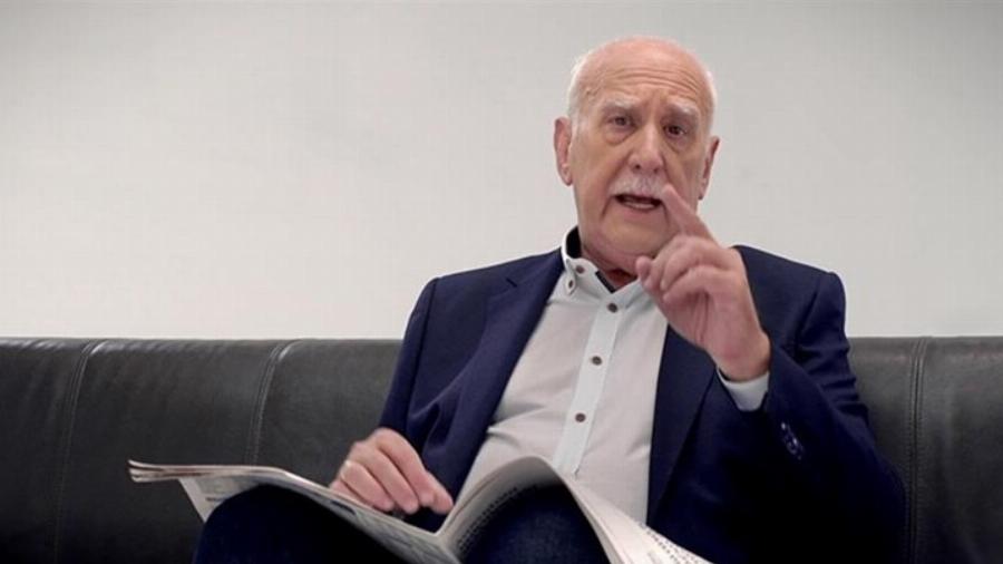 «Υποδυόμουν τον νεκρό αδερφό μου για 10 χρόνια»: To άγνωστο oικογενειακό δράμα του Γιώργου Παπαδάκη