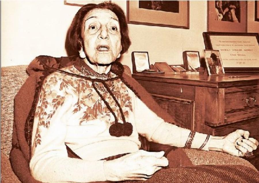 Δόρα Στράτου: Ποια είναι η γυναίκα που προσπάθησε να σώσει τους ελληνικούς παραδοσιακούς χορούς