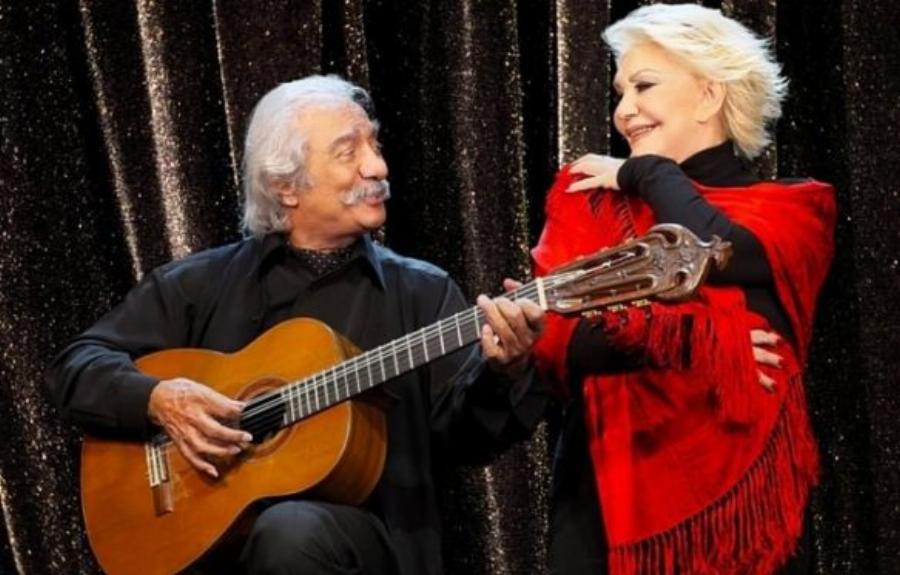 Διάσημοι Έλληνες τραγουδιστές με τσιγγάνικες ρίζες: 16 περιπτώσεις που δεν ντράπηκαν ποτέ για την καταγωγή τους