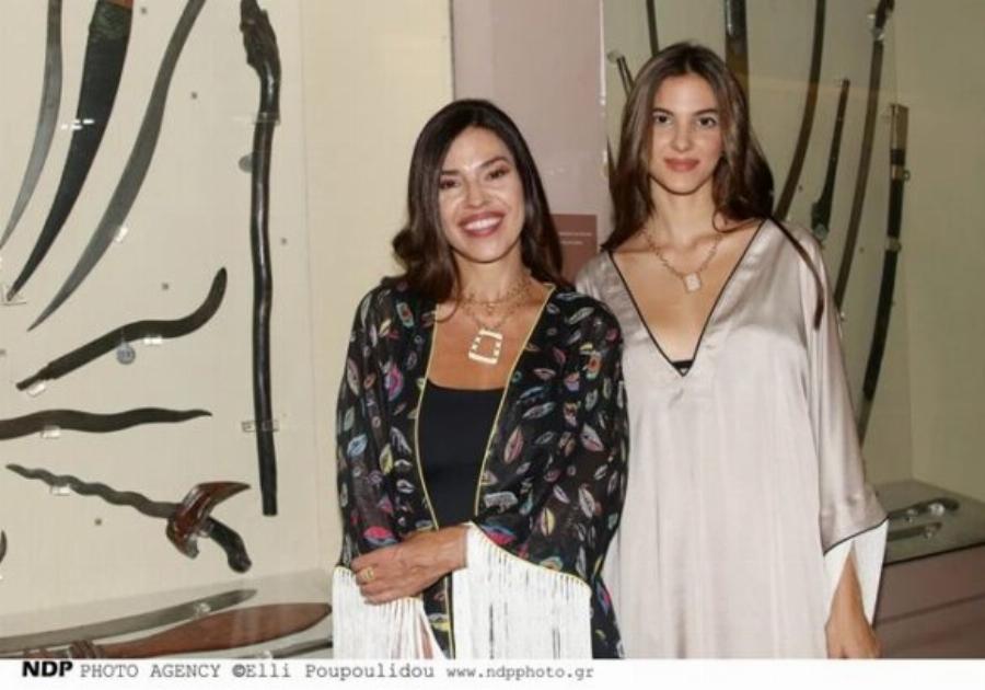 Ναταλία Δραγούμη: Ο γάμος με τις φόρμες, ο γοητευτικός σύζυγος και τα πανέμορφα παιδιά του