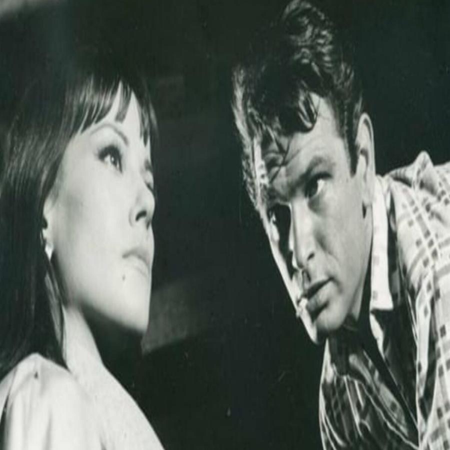 Νίκος Κούρκουλος: Ο ζεν πρεμιέ του ελληνικού κινηματογράφου, ο θυελλώδης έρωτας στη ζωή του και οι απώλειες που τον τσάκισαν