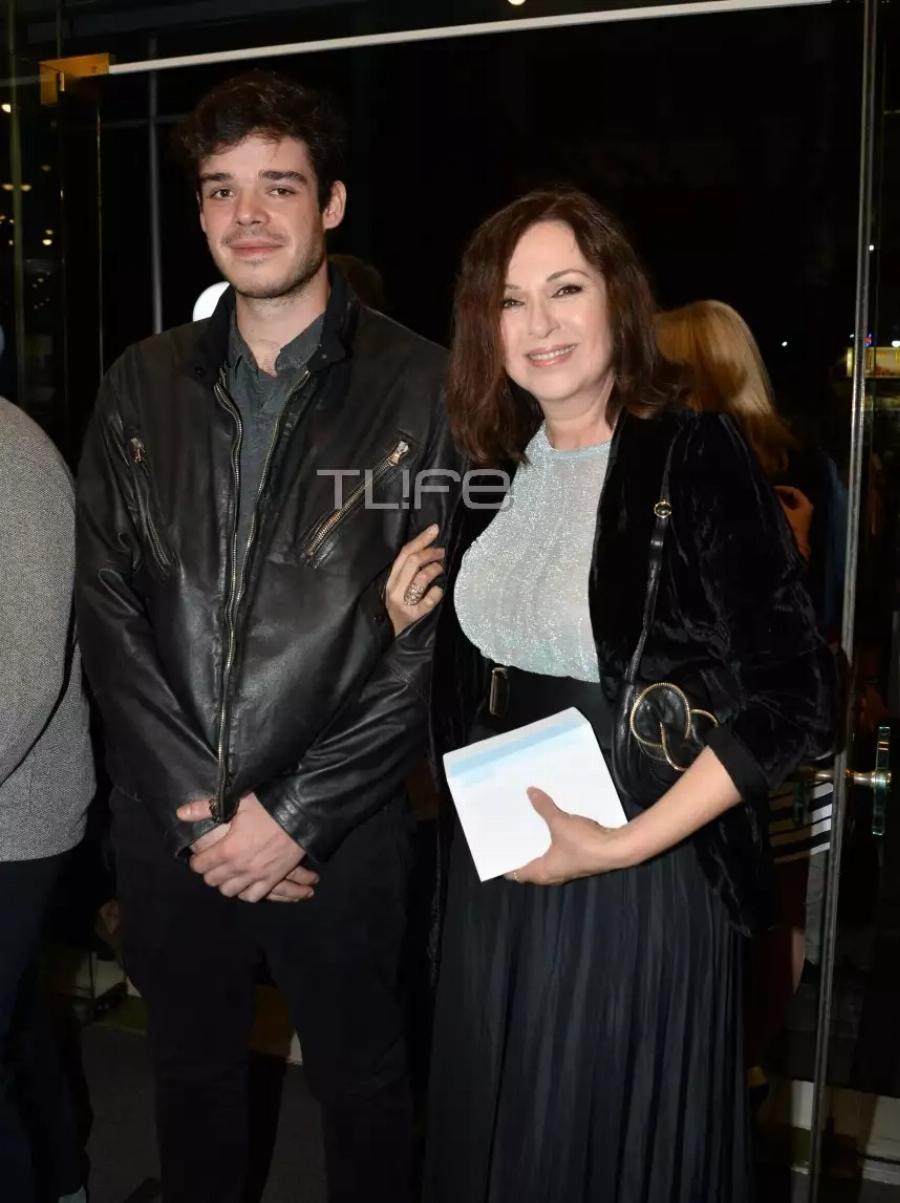 Κοραλία Καράντη: Το πραγματικό της όνομα, η συγγενείς στην Αφρική, ο γάμος στις 11 το βράδυ, τα 2 διαζύγια και ο γιος της