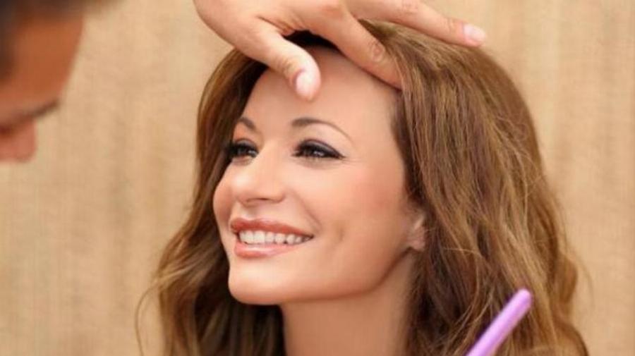 Μάρω Λύτρα: Ο λόγος που εγκατέλειψε την Ελλάδα για να γίνει τραγουδίστρια και η μεγάλη πικρία της