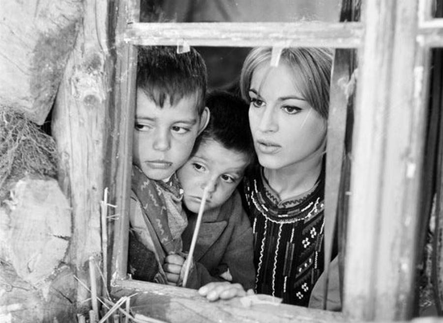 Μέμα Σταθοπούλου: Το σκληρό θηλυκό, η επιθυμία να γίνει γυμνάστρια, η μεγάλη καριέρα, η αφοσίωση στα παιδιά της η κόρη που “έφυγε” σε τροχαίο