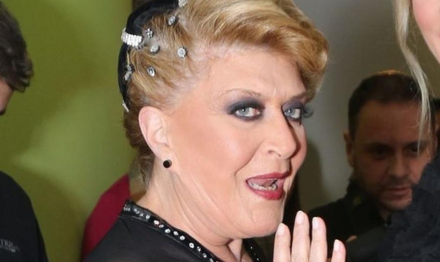 Βάσια Τριφύλλη: Τα 187 χαστούκια στον Θανάση Βέγγο, ο καρκίνος, η ανακοπή το 2003 και το μεγάλο παράπονο