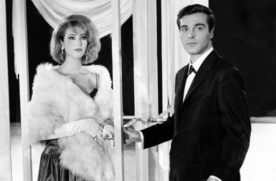 Βαγγέλης Βουλγαρίδης: Ο ζεν πρεμιέ του ελληνικού σινεμά, τα παιδικά χρόνια, το ανεκπλήρωτο όνειρο και η ξαφνική απόσυρση από τα φώτα