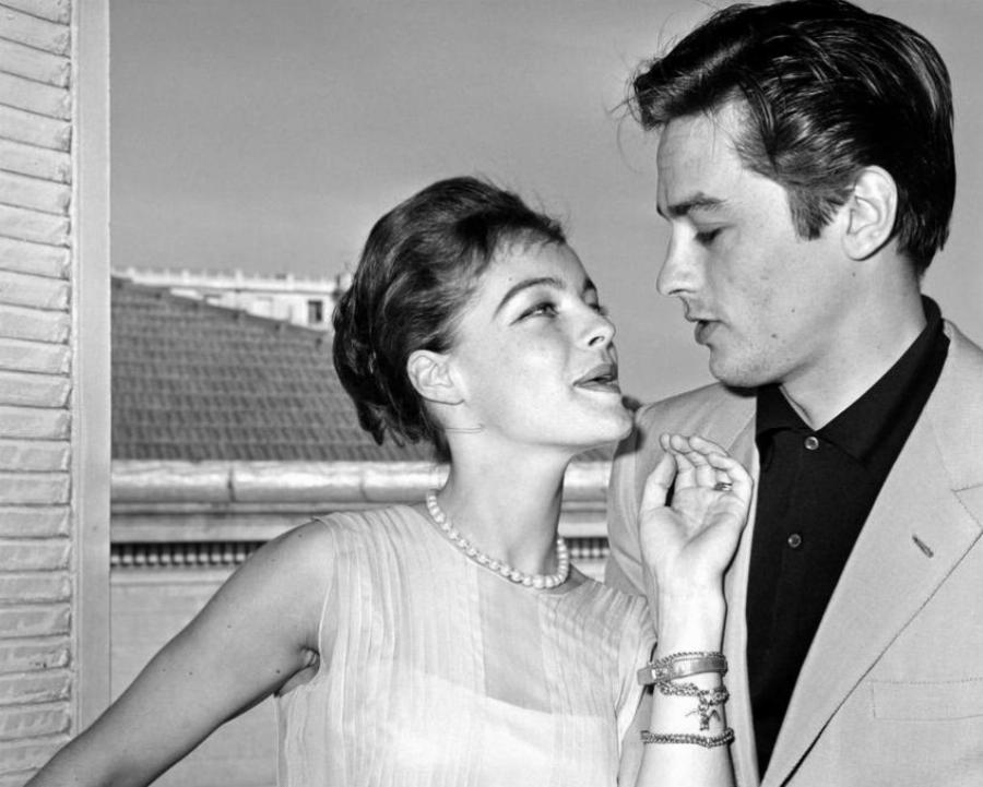 Ρόμι Σνάιντερ: Η γνωριμία με τον Αλέν Ντελόν, ο αποτυχημένος γάμος, ο θάνατος του γιου και του συζύγου της και ο εγκλεισμός σε ψυχιατρείο