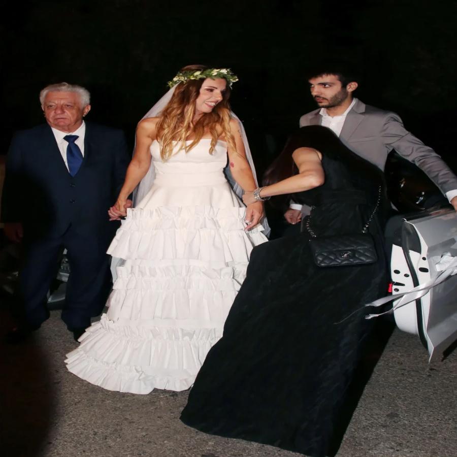 Άγγελος Θεοφάνους: Είναι ο γιος του Γιώργου Θεοφάνους και της Ευρυδίκης, ο οποίος έγινε 21 ετών και είναι ίδιος ο μπαμπάς του