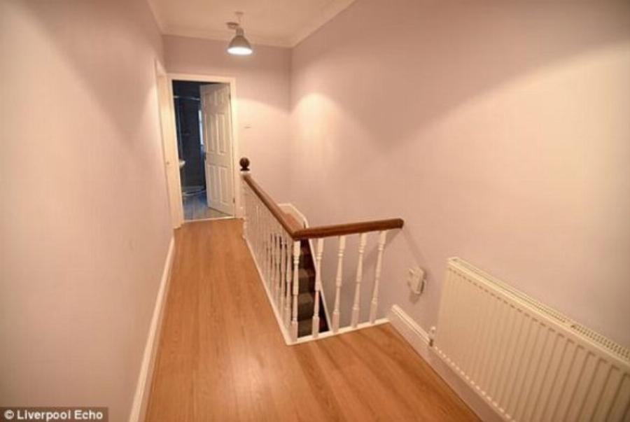 Σπίτι ερειπωμένο: Ζευγάρι αγόρασε σπίτι με 1€ και το μεταμόρφωσε σε πραγματικό παλάτι