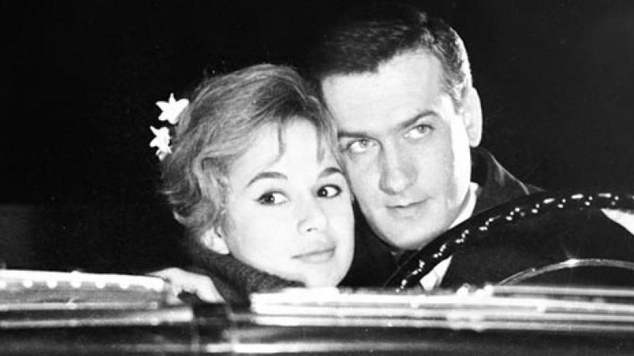 Αλέκος Αλεξανδράκης: Ο ζεν πρεμιέ που άφησε εποχή, οι 4 γάμοι, η νύχτα με τις αμέτρητες παρτενέρ και η πολύχρονη μάχη με τον καρκίνο