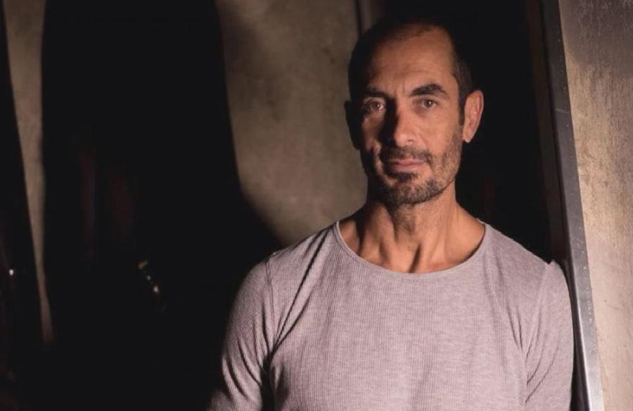 Αλέκος Συσοβίτης: Τα φτωχικά χρόνια, η εργασία από τα 13, δουλειά από τα 13, η ψυχική ασθένεια της μητέρας του και το μεγάλο παράπονο