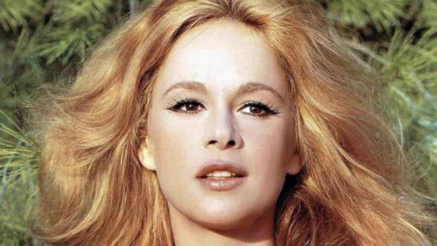 Αλίκη Βουγιουκλάκη: Το μυστικό της Ελληνίδας σταρ για τέλεια επιδερμίδα – Το ψεύτικο στοιχείο που είχε στο πρόσωπό της