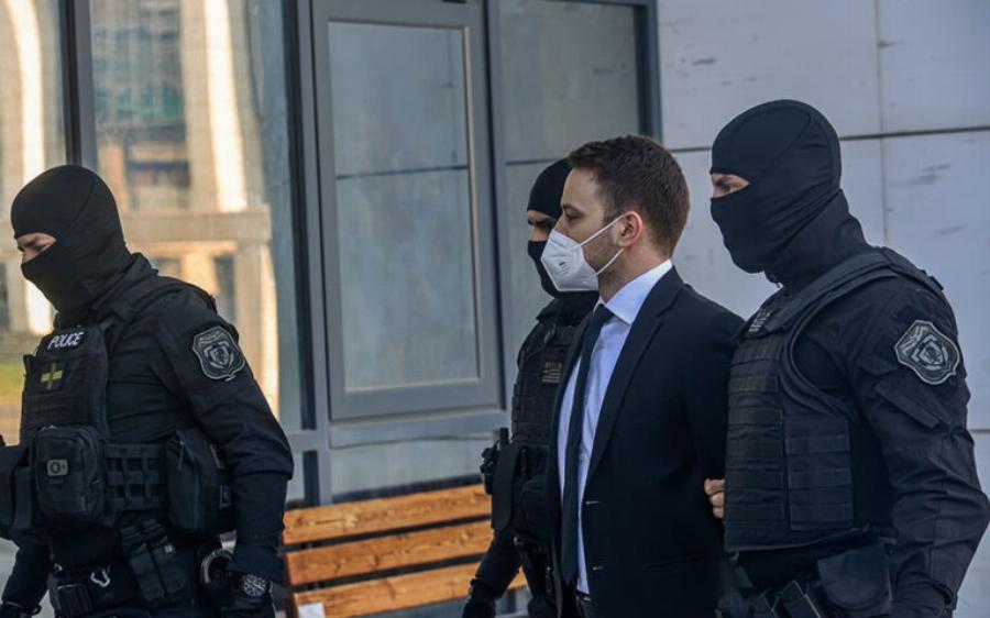 Απολογία Μπάμπη Αναγνωστόπουλου: «100 φορές την Κάρολαιν θα διάλεγα»