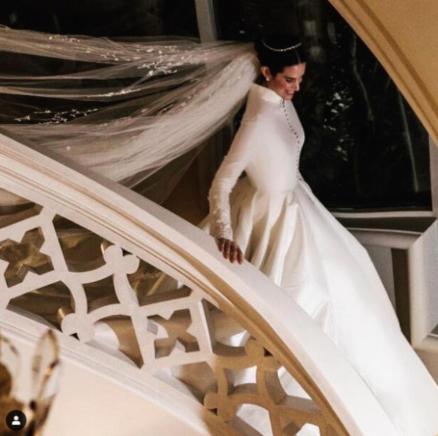 Αναστασία Καίσαρη: Ο υπέρλαμπρος γάμος της κόρης του Κώστα Καίσαρη, τα 2 εντυπωσιακά νυφικά και η καλεσμένη που τράβηξε τα βλέμματα