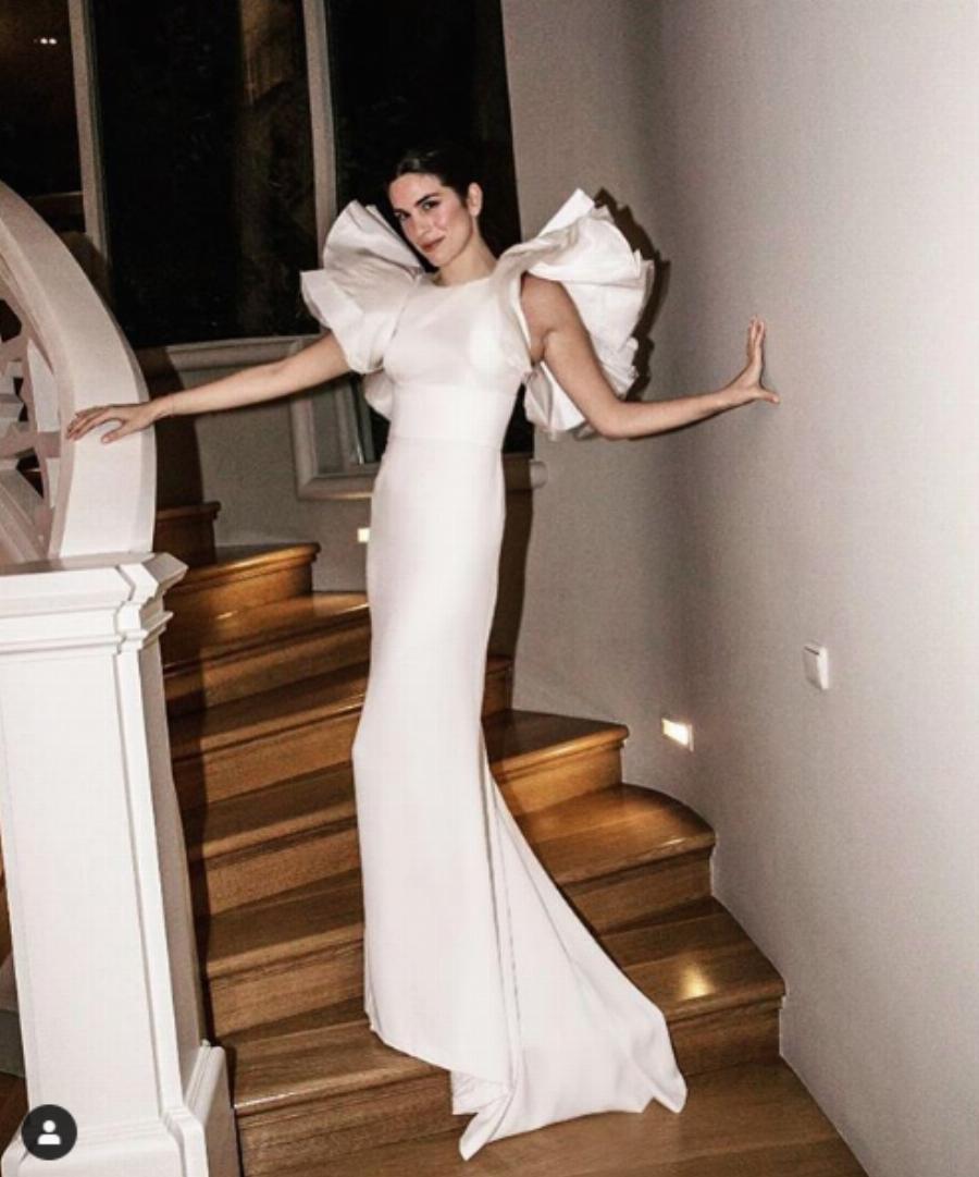 Αναστασία Καίσαρη: Ο υπέρλαμπρος γάμος της κόρης του Κώστα Καίσαρη, τα 2 εντυπωσιακά νυφικά και η καλεσμένη που τράβηξε τα βλέμματα