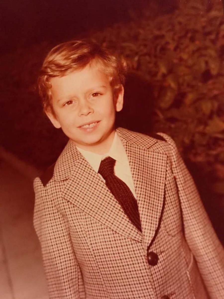 Αντώνης Σρόιτερ: Τα παιδικά όνειρα, το άδοξο τέλος του πρώτου γάμου και η ευτυχισμένη προσωπική ζωή με την Ιωάννα Μπούκη