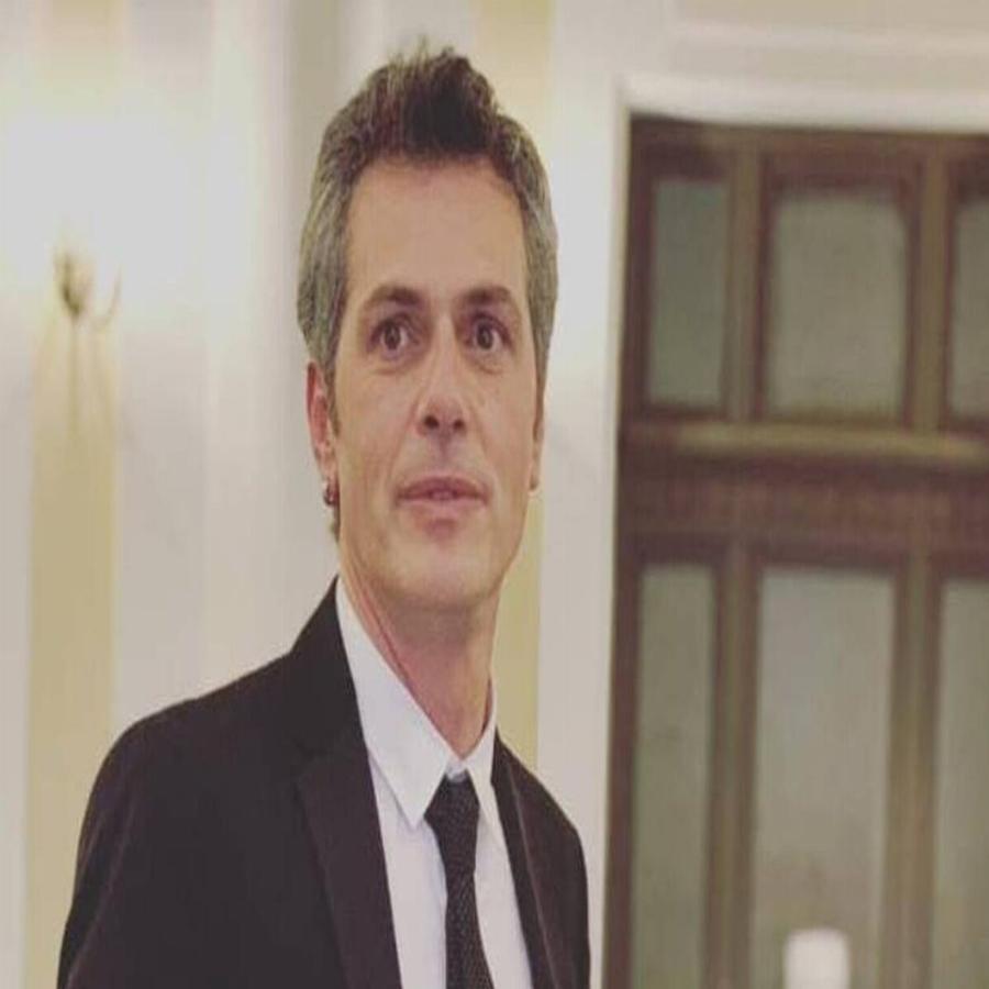 Μάριος Αθανασίου: Ο ηθοποιός που ξεκίνησε ως κομμωτής, τα 3 παιδιά, η άρνησή του να παντρευτεί και η επιχείρηση με τη μαμά του