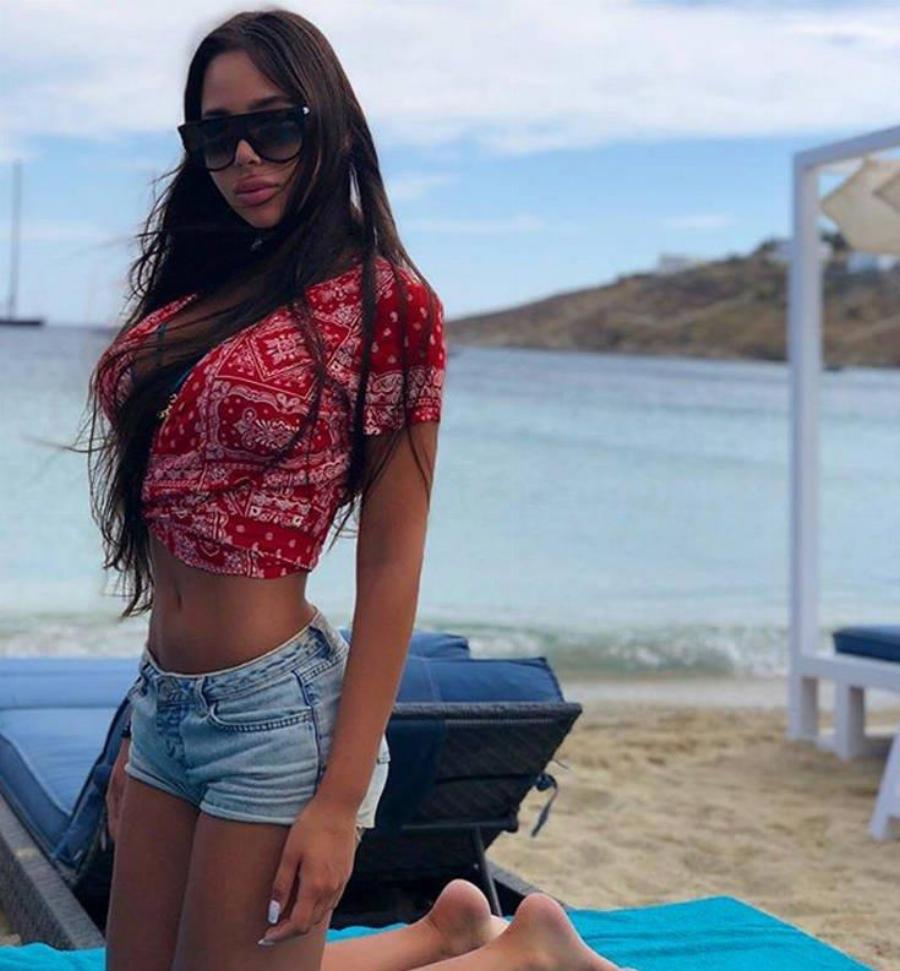 Ηρώ Δημητροπούλου: “Λόγω της μόρφωσης μου υπερτερώ των άλλων ανθρώπων”