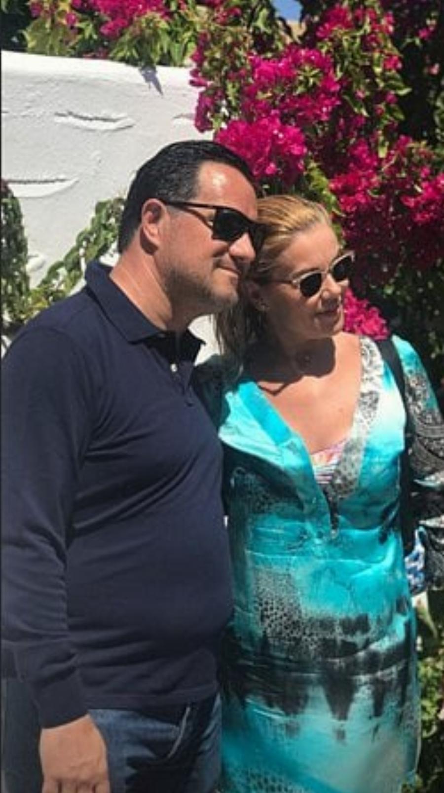 Ευγενία Μανωλίδου: Σπάνιες και τρυφερές φωτογραφίες με τα 4 παιδιά της