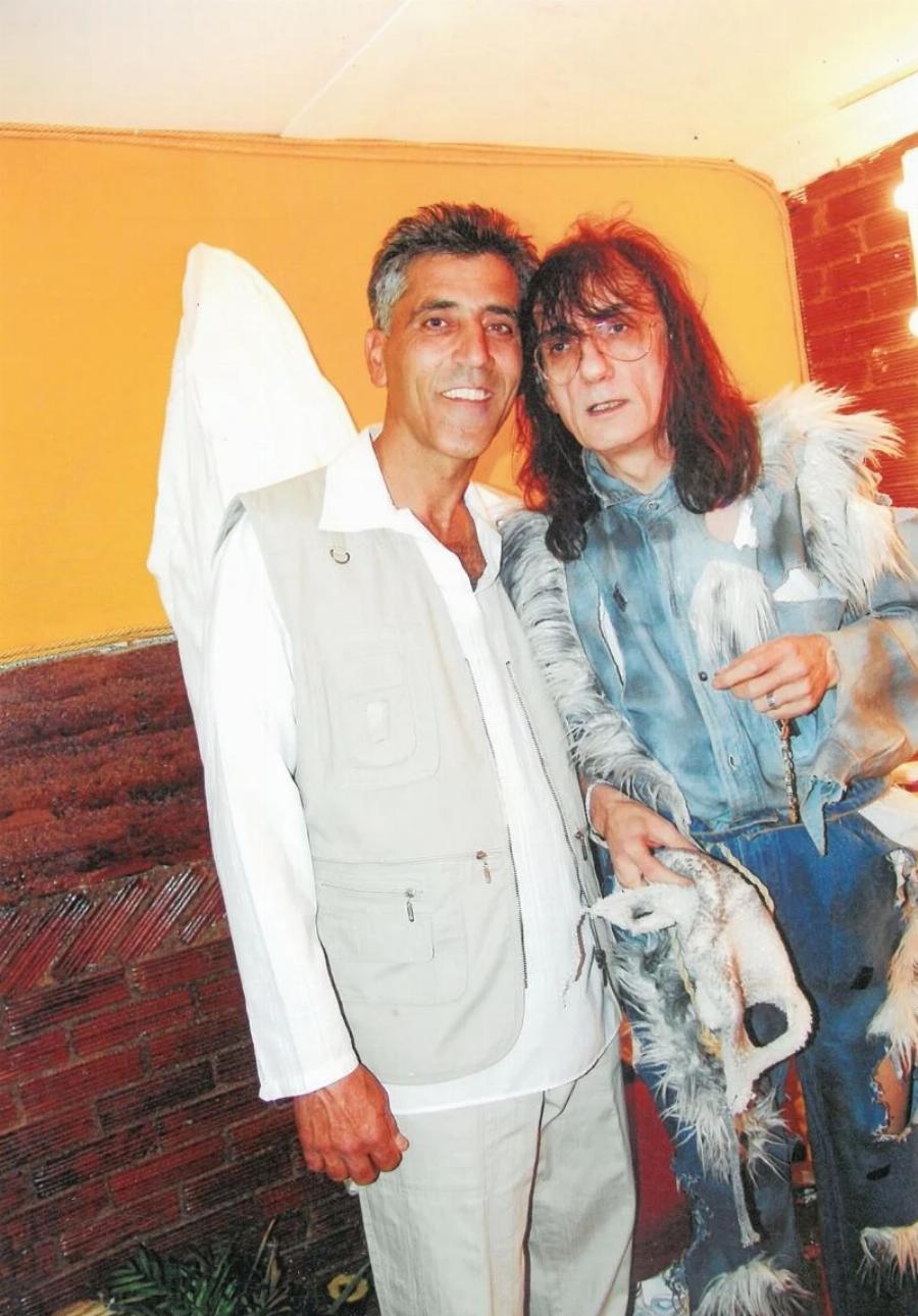 Πέτρος Ξεκούκης: Ο Παΐσιος μου είπε ότι θα γίνω ηθοποιός. Δε χρειάζεται μάσκα σε εκκλησίες, ο Θεός προστατεύει