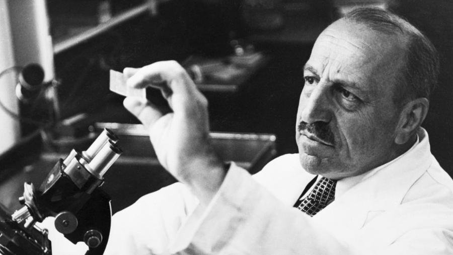 Γεώργιος Παπανικολάου: Ο πρωτοπόρος ιατρός, το ταξίδι στην Αμερική, οι διάφορες δουλειές πριν την Ιατρική και το απρόσμενο τέλος