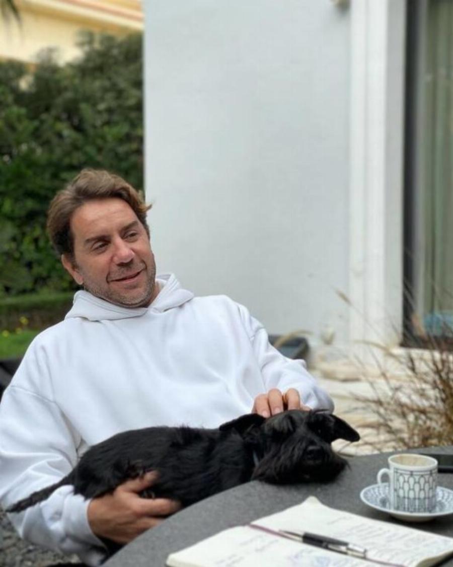 Γιώργος Μαζωνάκης: Το παλάτι του στη Βούλα, η απίθανη διακόσμηση, τα εντυπωσιακά έπιπλα, οι ιδιαίτερες πινελιές και στα σπάνια αντικείμενα