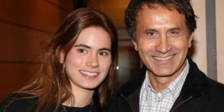 Γιώργος Νταλάρας: Η δουλειά που έπιασε από 7 ετών, το πραγματικό όνομα, η επεισοδιακή γνωριμία με τη γυναίκα του και ο ρόλος του παππού